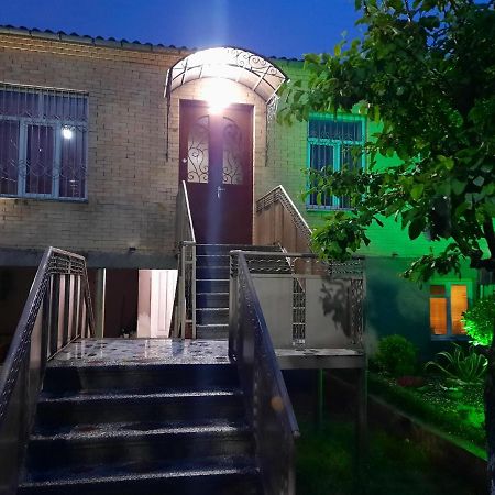 Sisi Guest House Kutaisi Exteriör bild