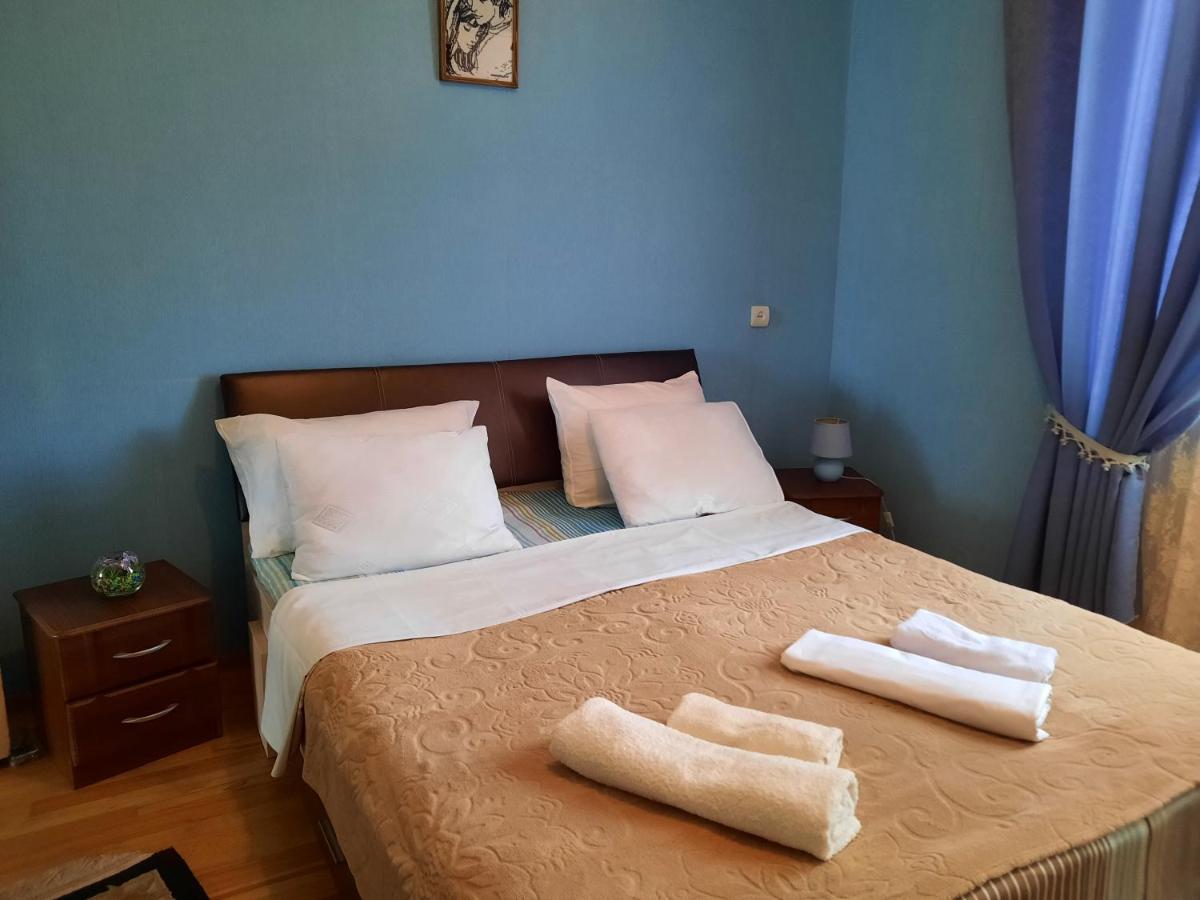 Sisi Guest House Kutaisi Exteriör bild