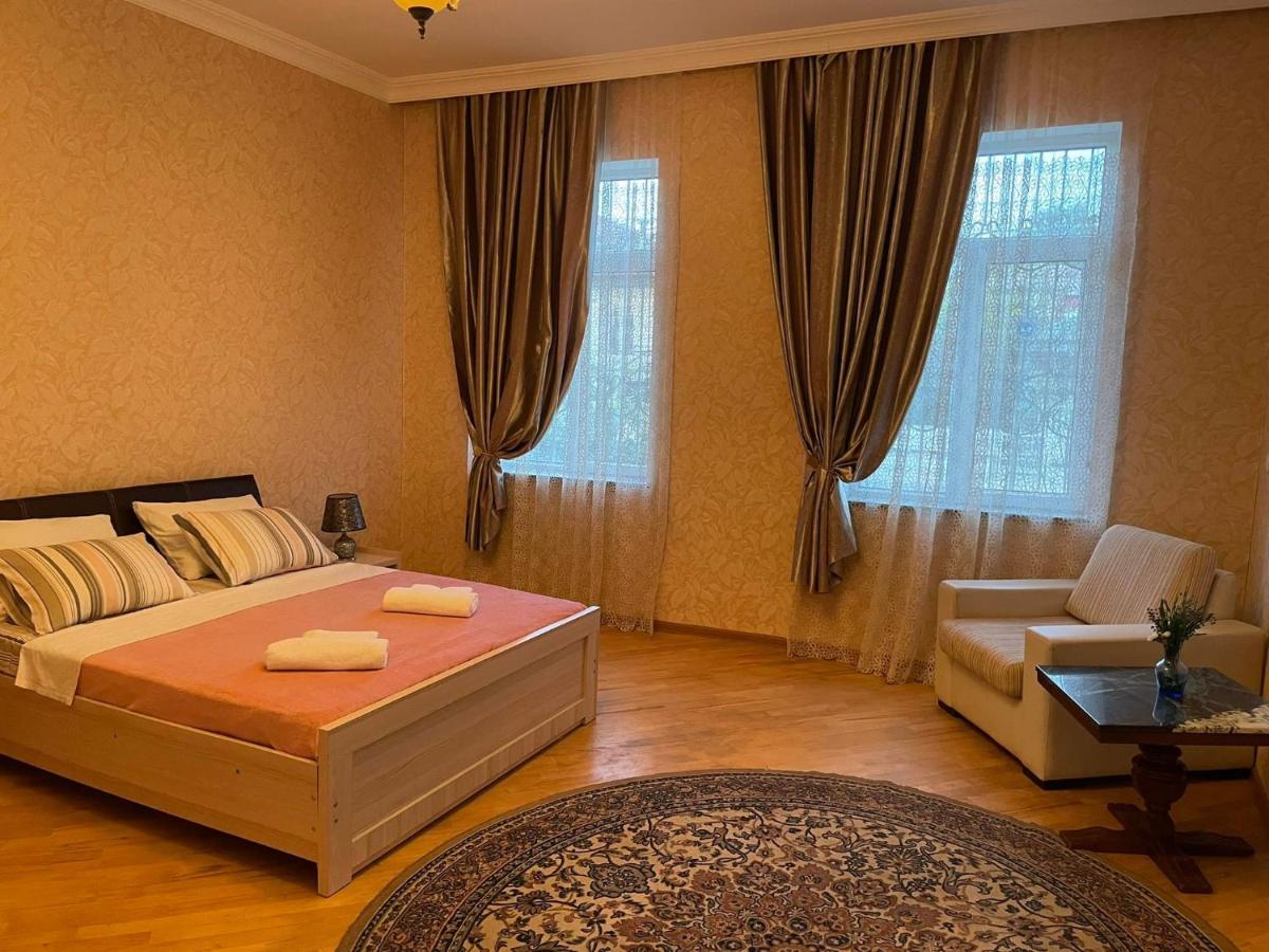 Sisi Guest House Kutaisi Exteriör bild